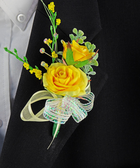 Dazzle Boutonniere