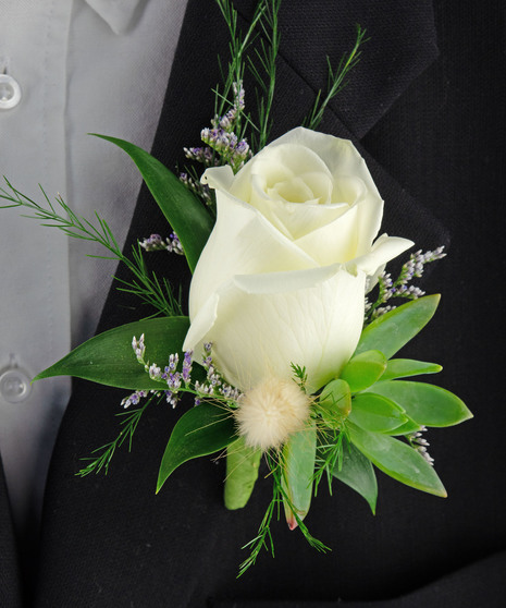 All fresh flowers, so pretty, includes a succulent, full size rose and more. 